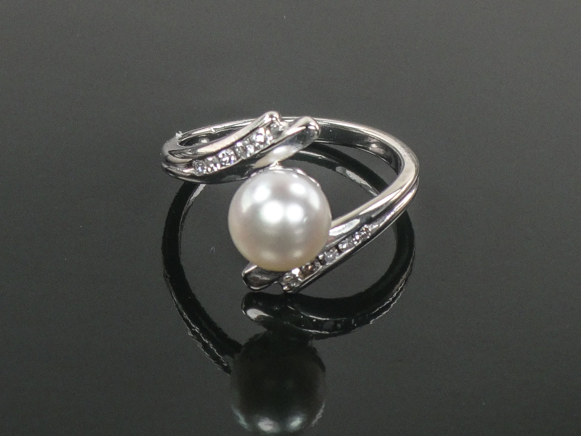 Vintage F & F Felger 14k White Gold Cultured Pearl and Diamond Ring Bridal Ring Size 5.25