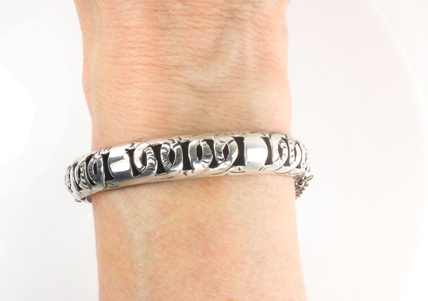 Vintage Sterling Silver Bangle Bracelet with Fancy Shadow Box Design Made in Taxco Mexico 7"