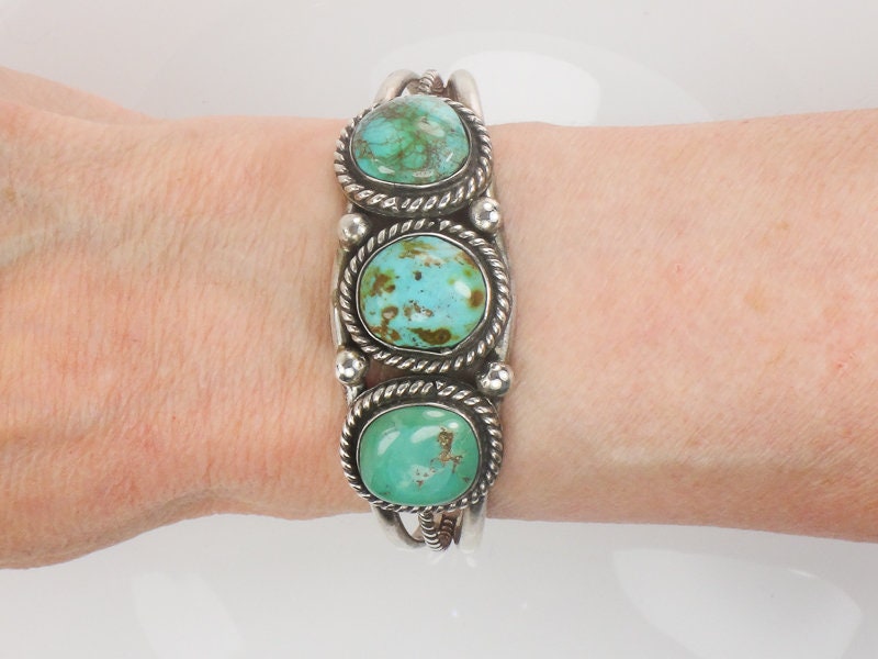 Vintage Sterling Silver Navajo Turquoise Three Stone Cuff Bracelet Native American Artist Signed
