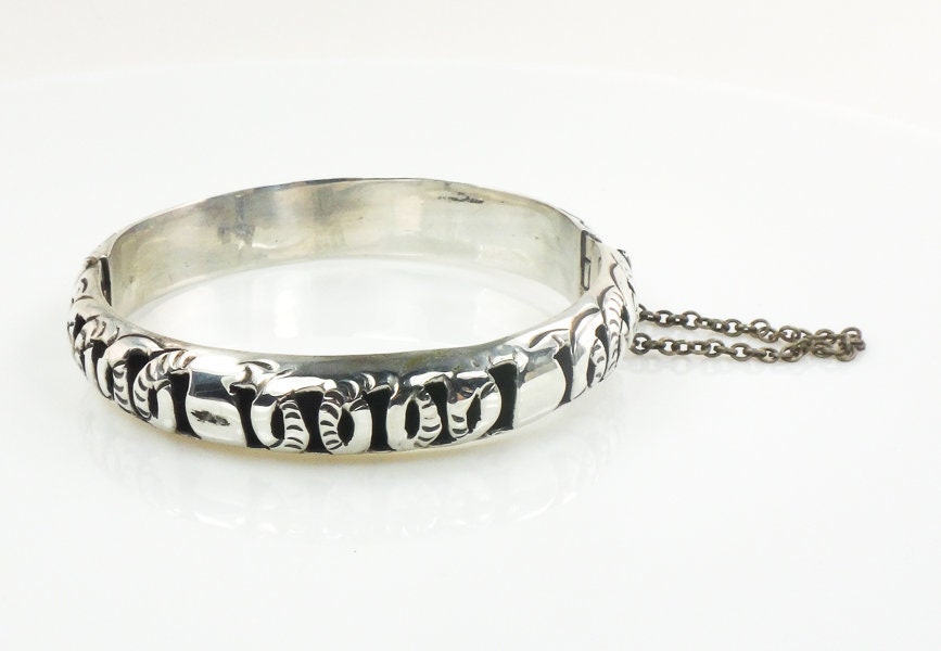 Vintage Sterling Silver Bangle Bracelet with Fancy Shadow Box Design Made in Taxco Mexico 7"