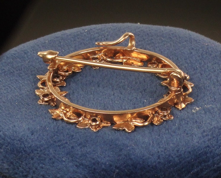 Victorian 14k Gold Diamond Ivy Wreath Pin Brooch: Circa 1900s