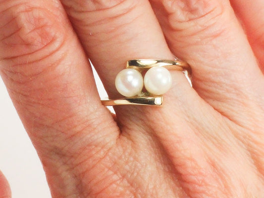 14k Double Pearl Ring - Vintage Yellow Gold Toi et Moi Ring - June Birthstone - Size 6 - Fine Jewelry