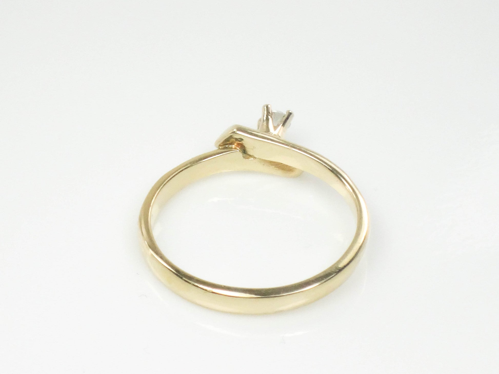 Vintage Thin 14k Yellow Gold Natural Diamond Ring, Everyday Stacking Ring, Size 5.75