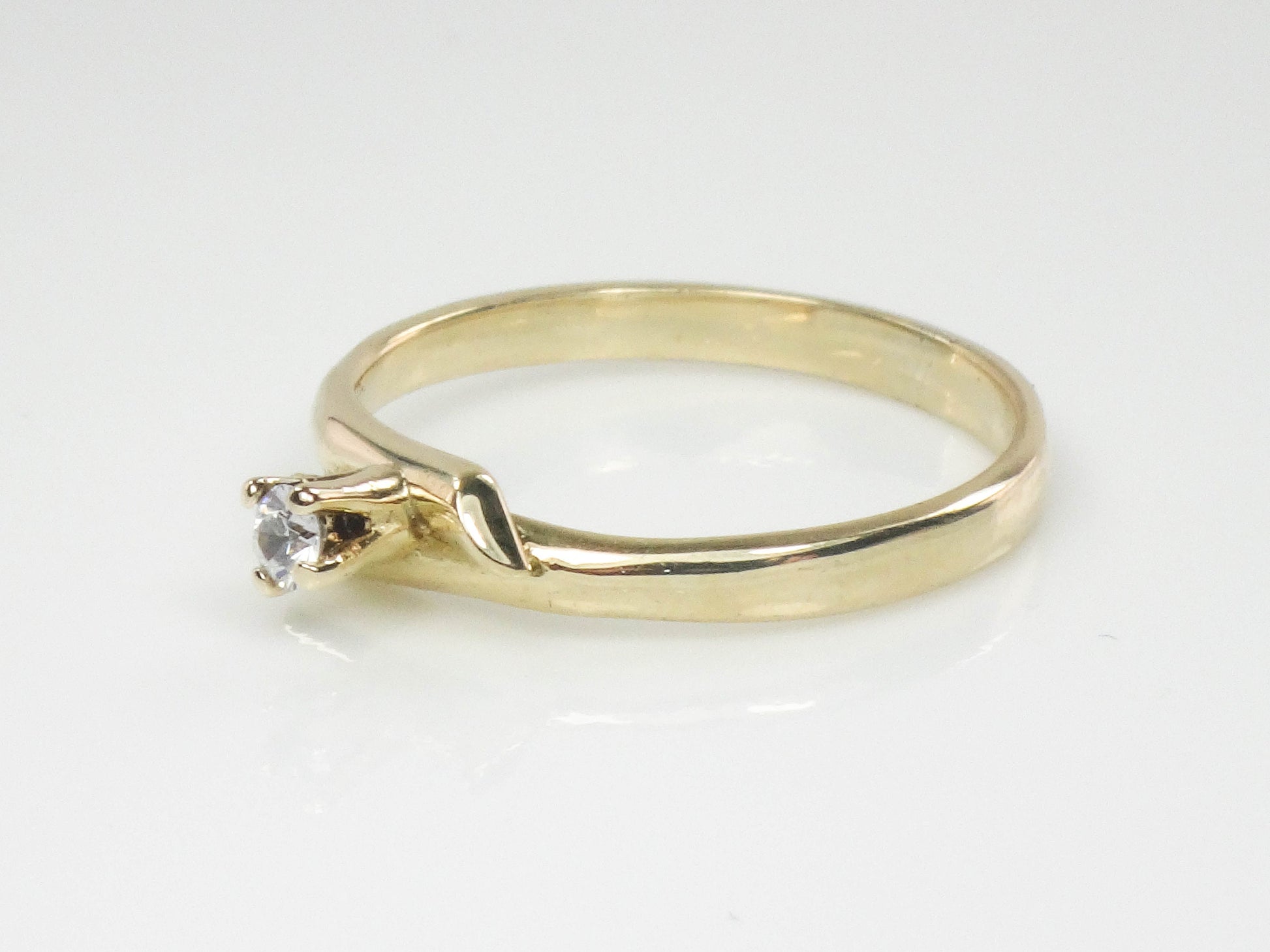 Vintage Thin 14k Yellow Gold Natural Diamond Ring, Everyday Stacking Ring, Size 5.75