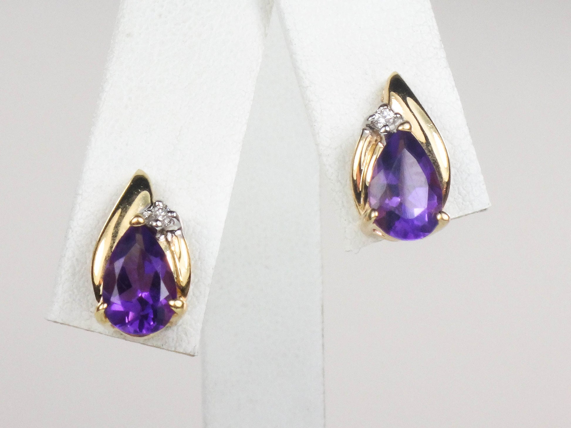 Vintage 14k Gold Amethyst Diamond Teardrop Stud Earrings