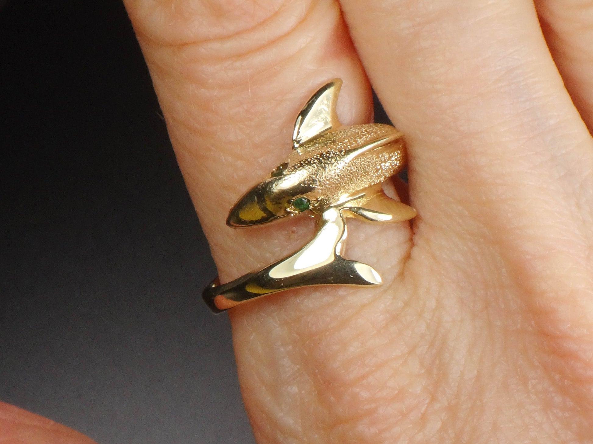 Vintage 14k Yellow Gold Dolphin Ring: Emerald Eyes, Nautical Jewelry, Size 8.5