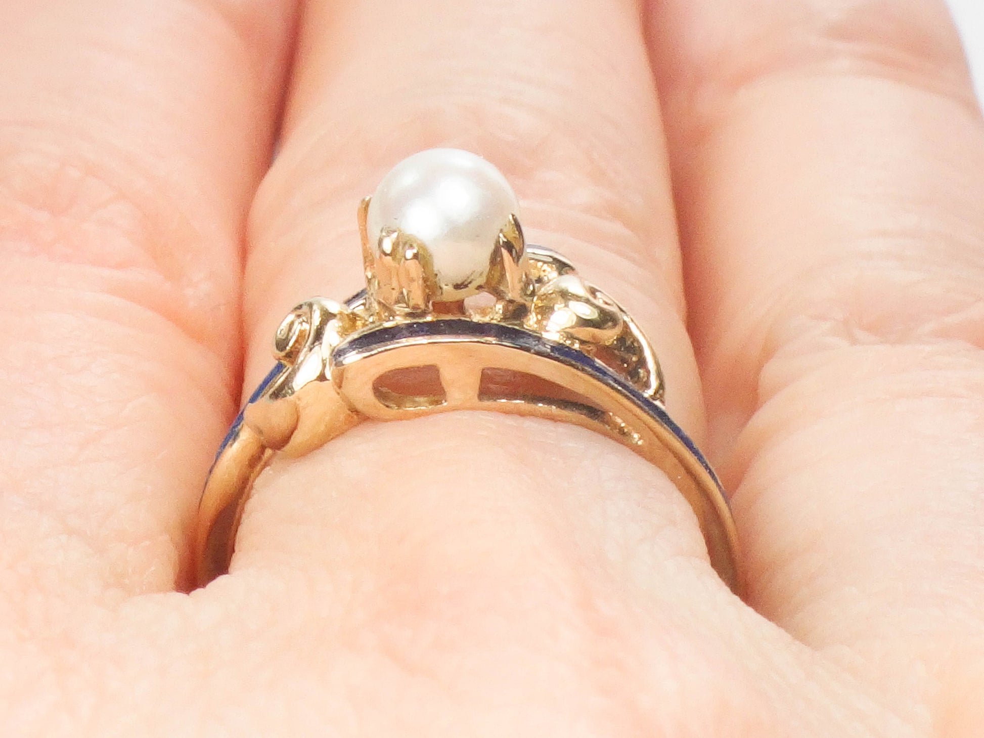 Vintage 14k Gold Saltwater Pearl Ring with Blue Enamel - Size 6