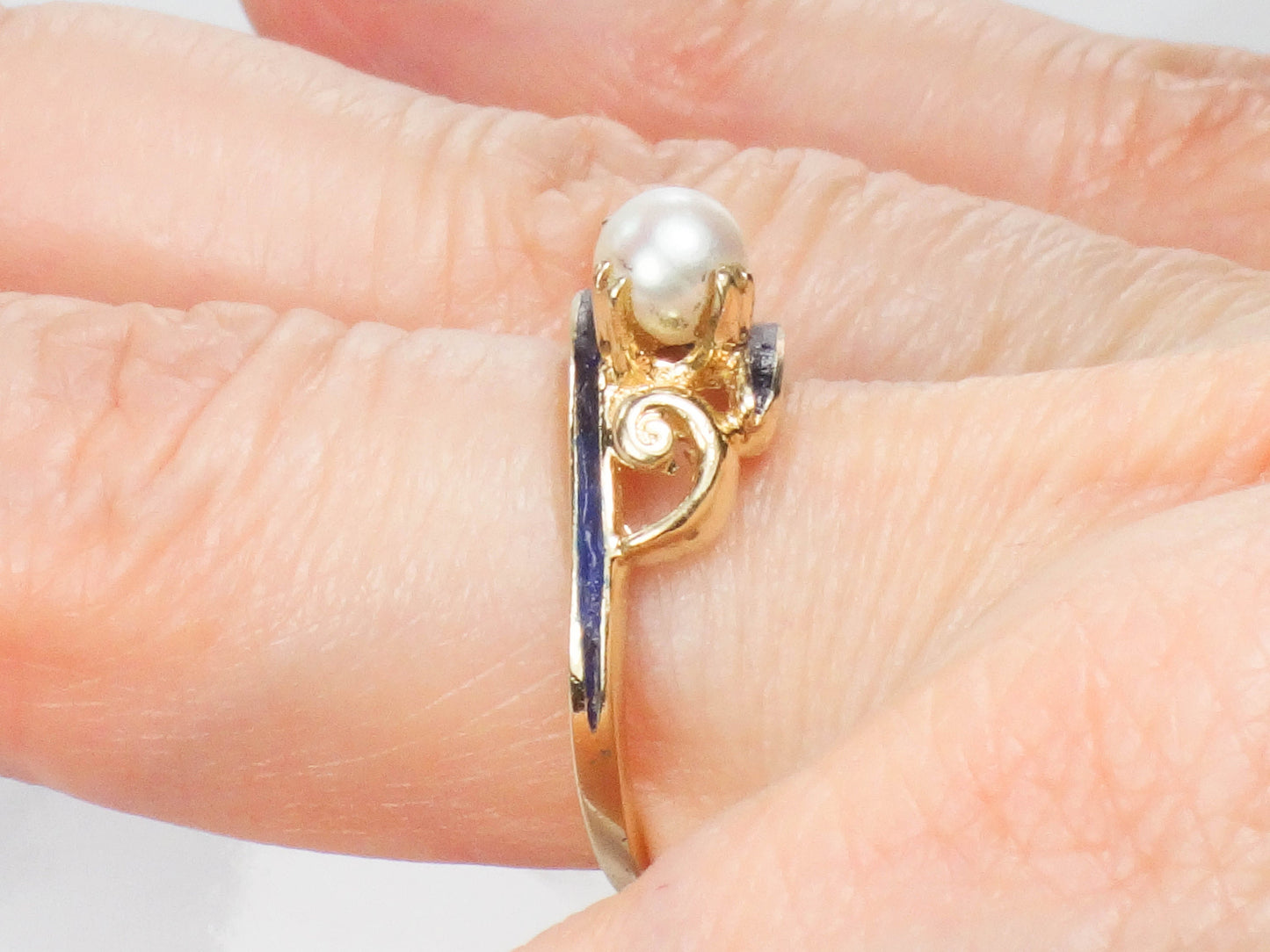 Vintage 14k Gold Saltwater Pearl Ring with Blue Enamel - Size 6