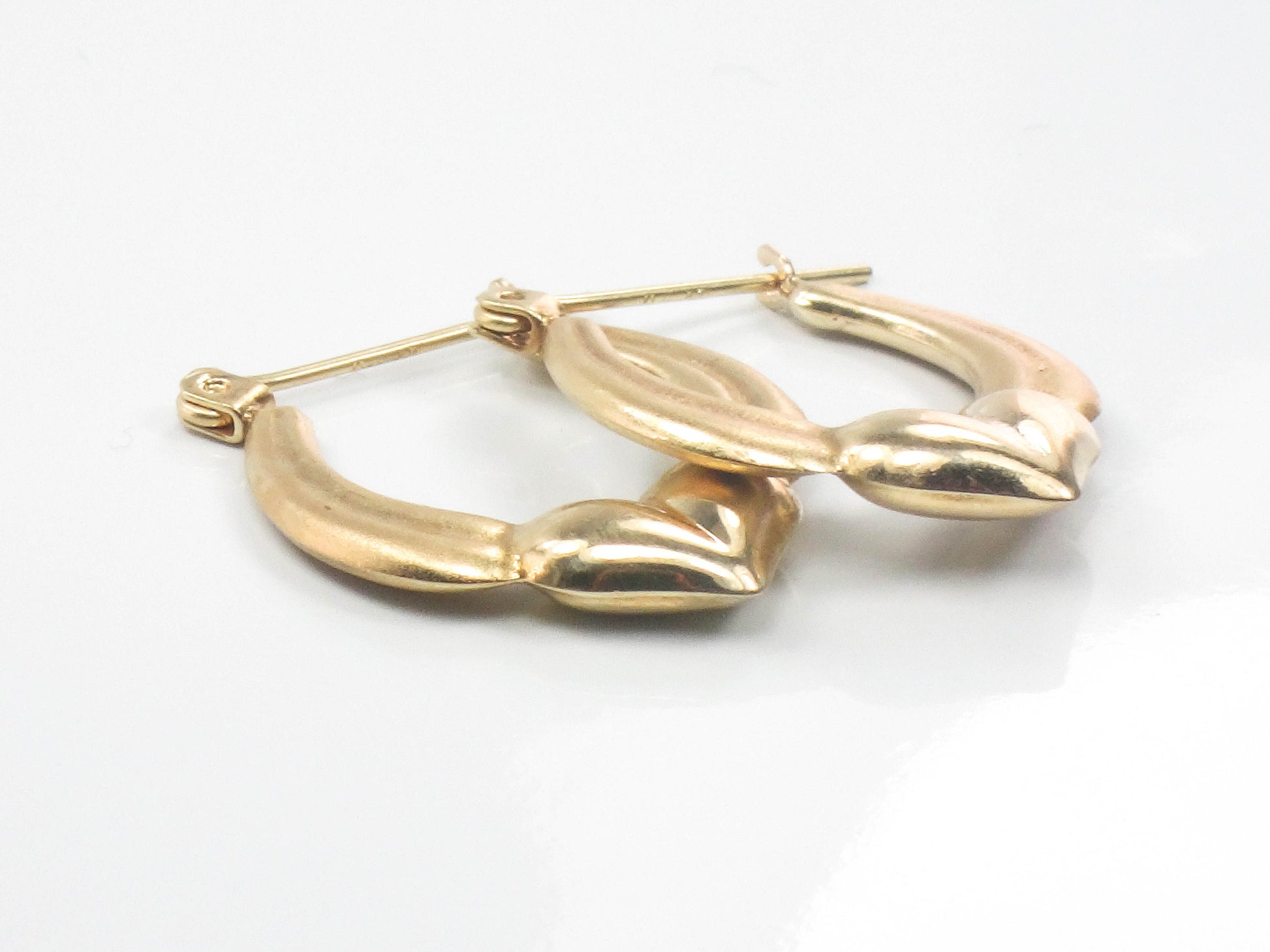 Vintage 14k Yellow Gold Heart Hoop Earrings
