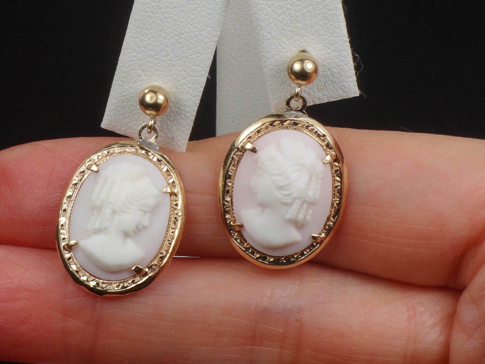Vintage 14k Yellow Gold Shell Cameo Dangle Earrings with Post Backs