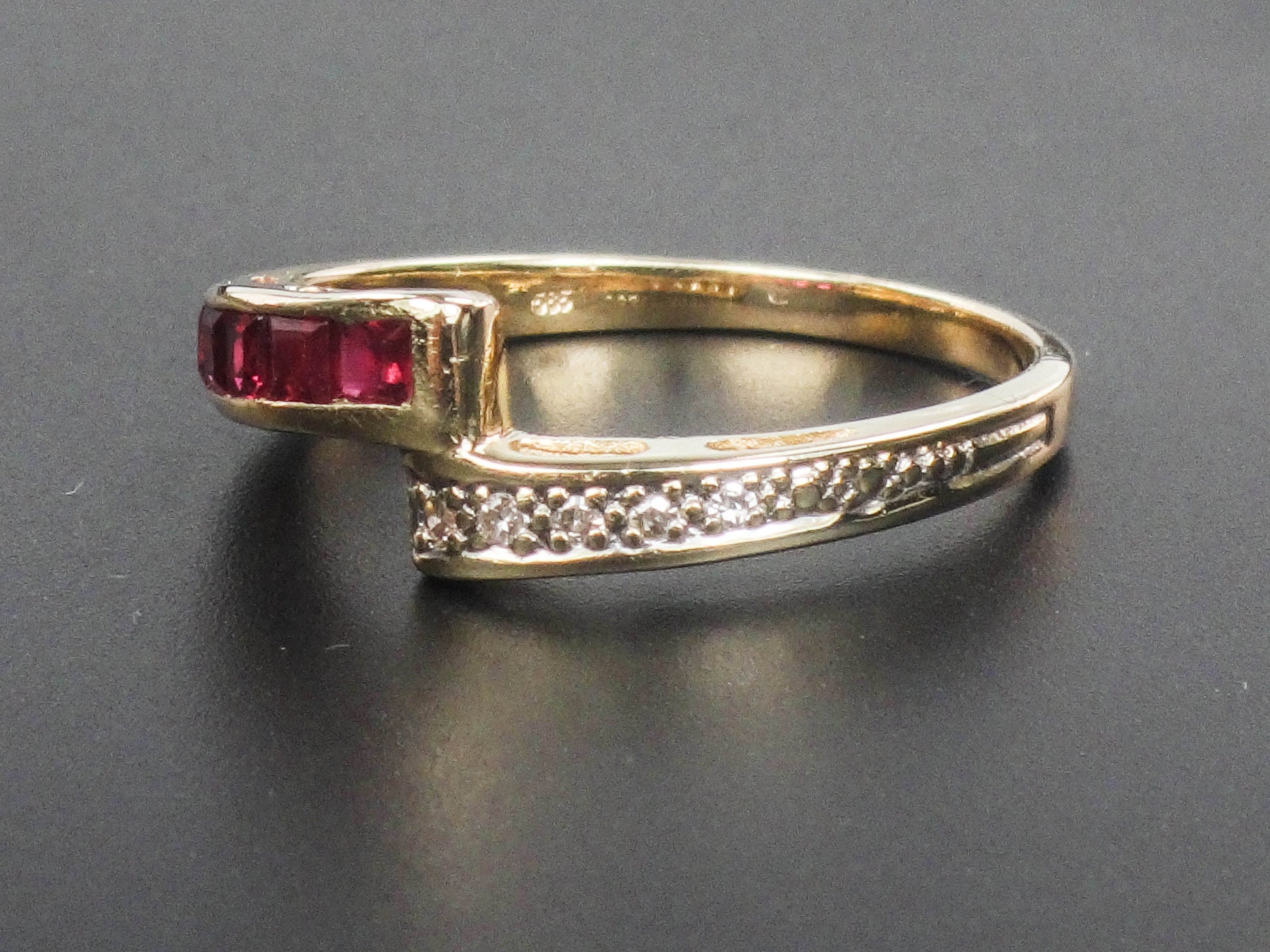 Vintage 14k Yellow Gold Ruby and Diamond Ring Crossover Style Ring Size 7.75