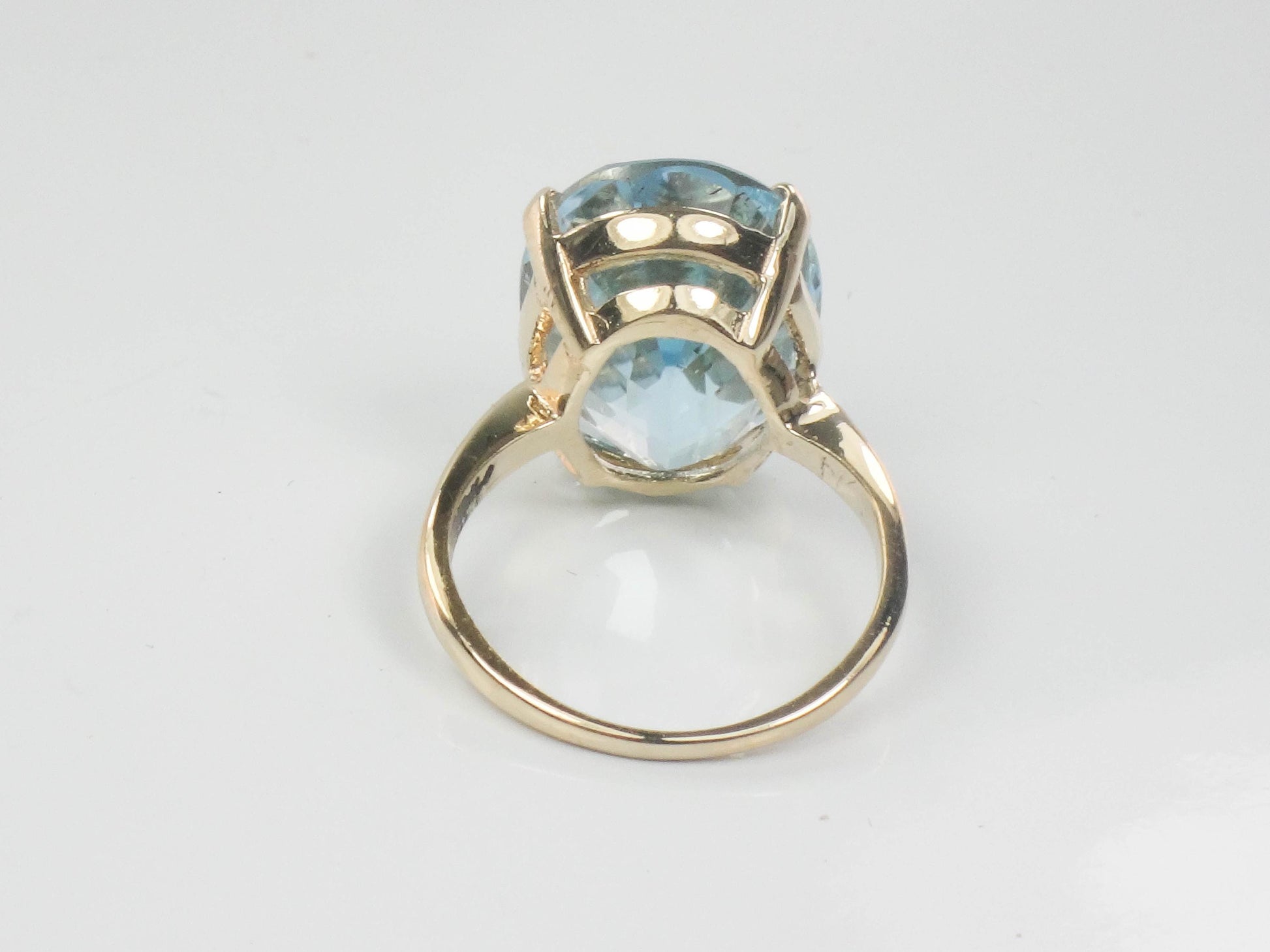 Vintage 14k Yellow Gold Oval Blue Topaz Ring, December Birthstone Ring Size 4