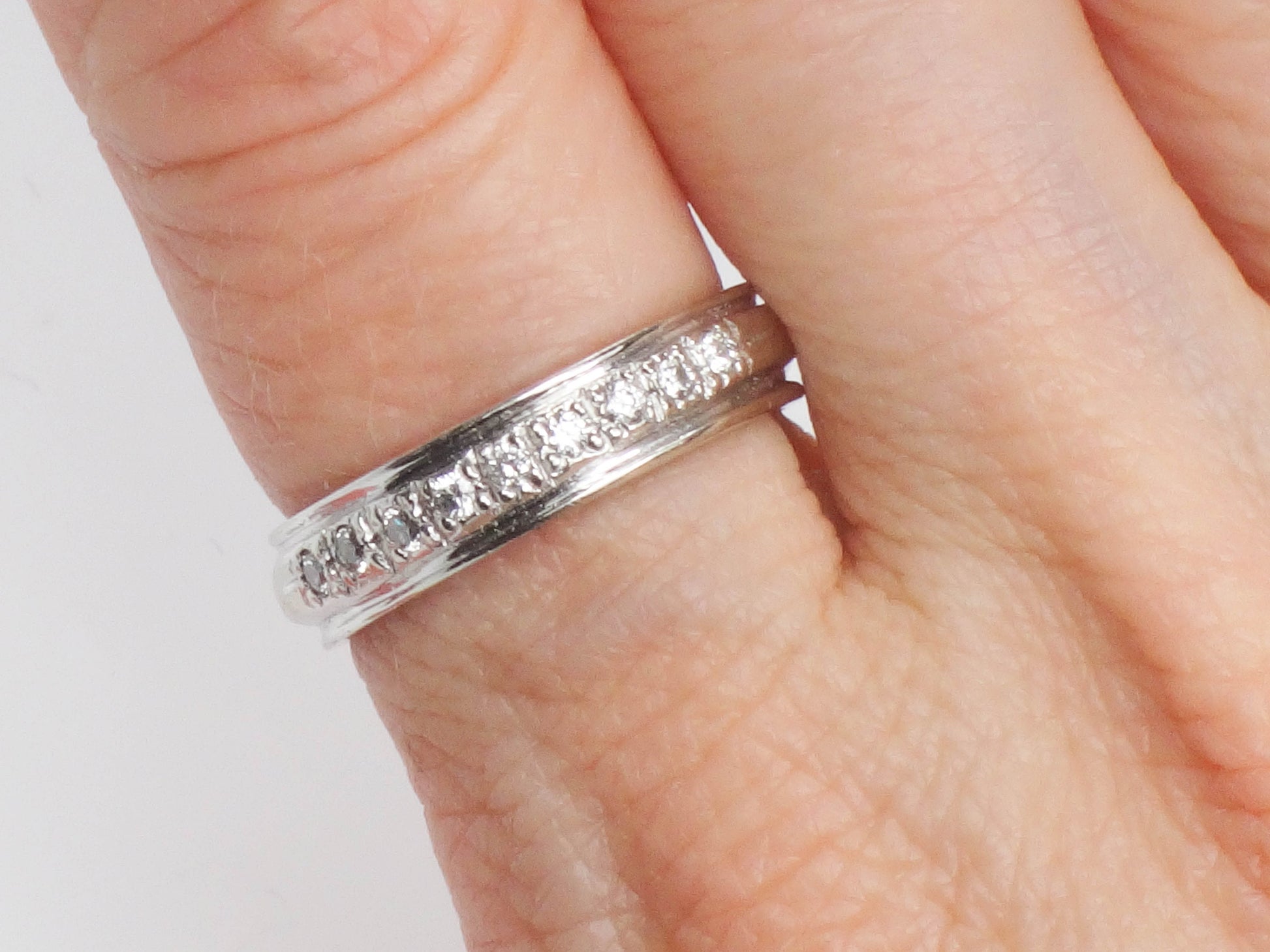 Vintage 14k White Gold Natural Diamond Wedding Band Stacking Ring Size 7