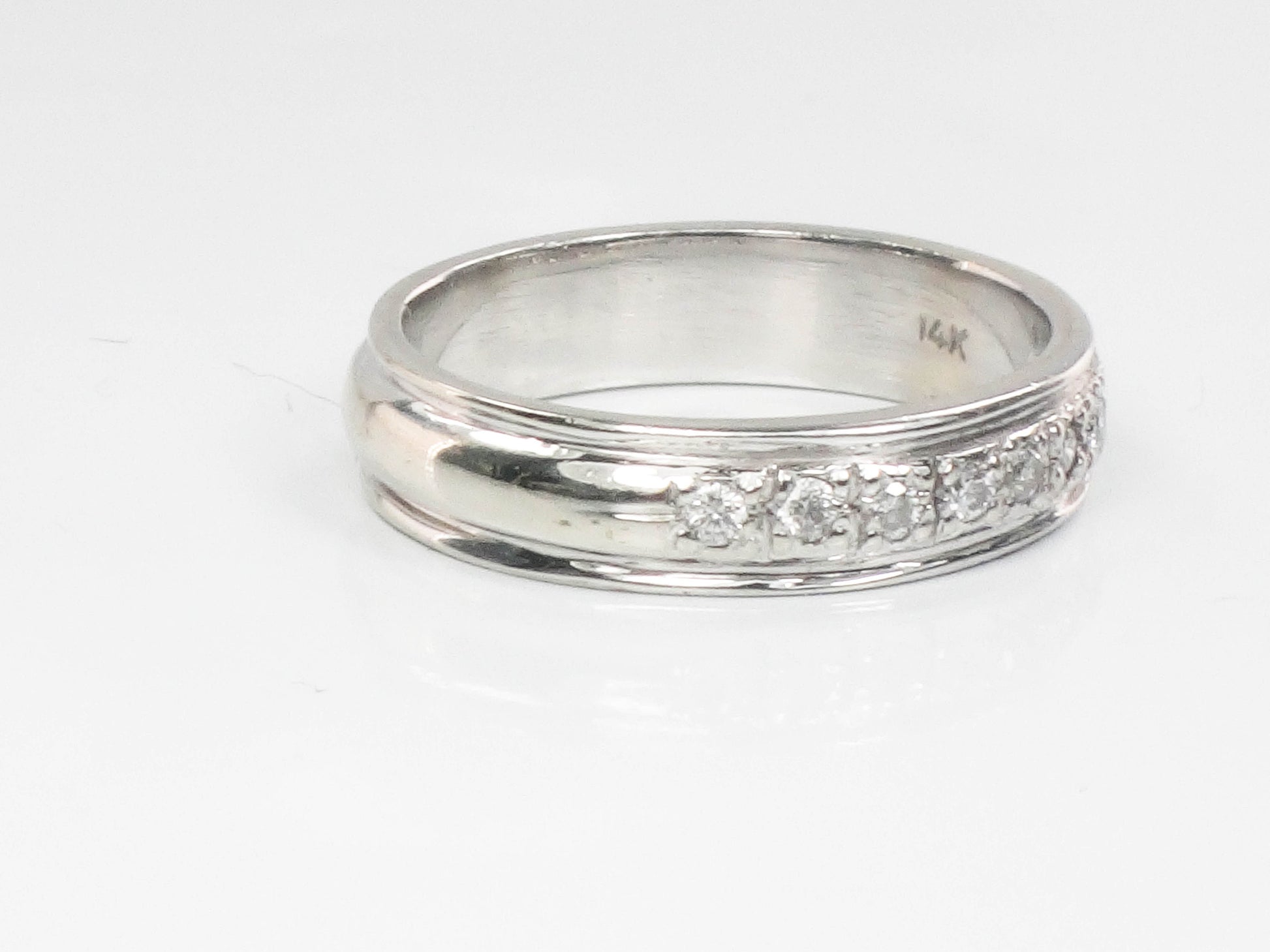 Vintage 14k White Gold Natural Diamond Wedding Band Stacking Ring Size 7