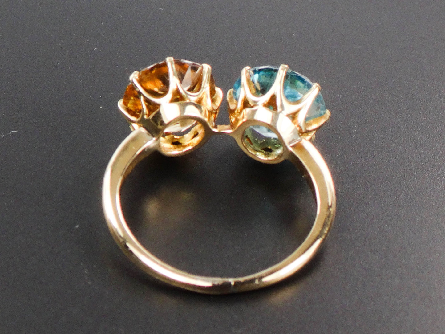 18k Yellow Gold Natural Golden and Blue Topaz Ring - Vintage Antique Two Stone Circa 1910's Jewelry - Size 7.25