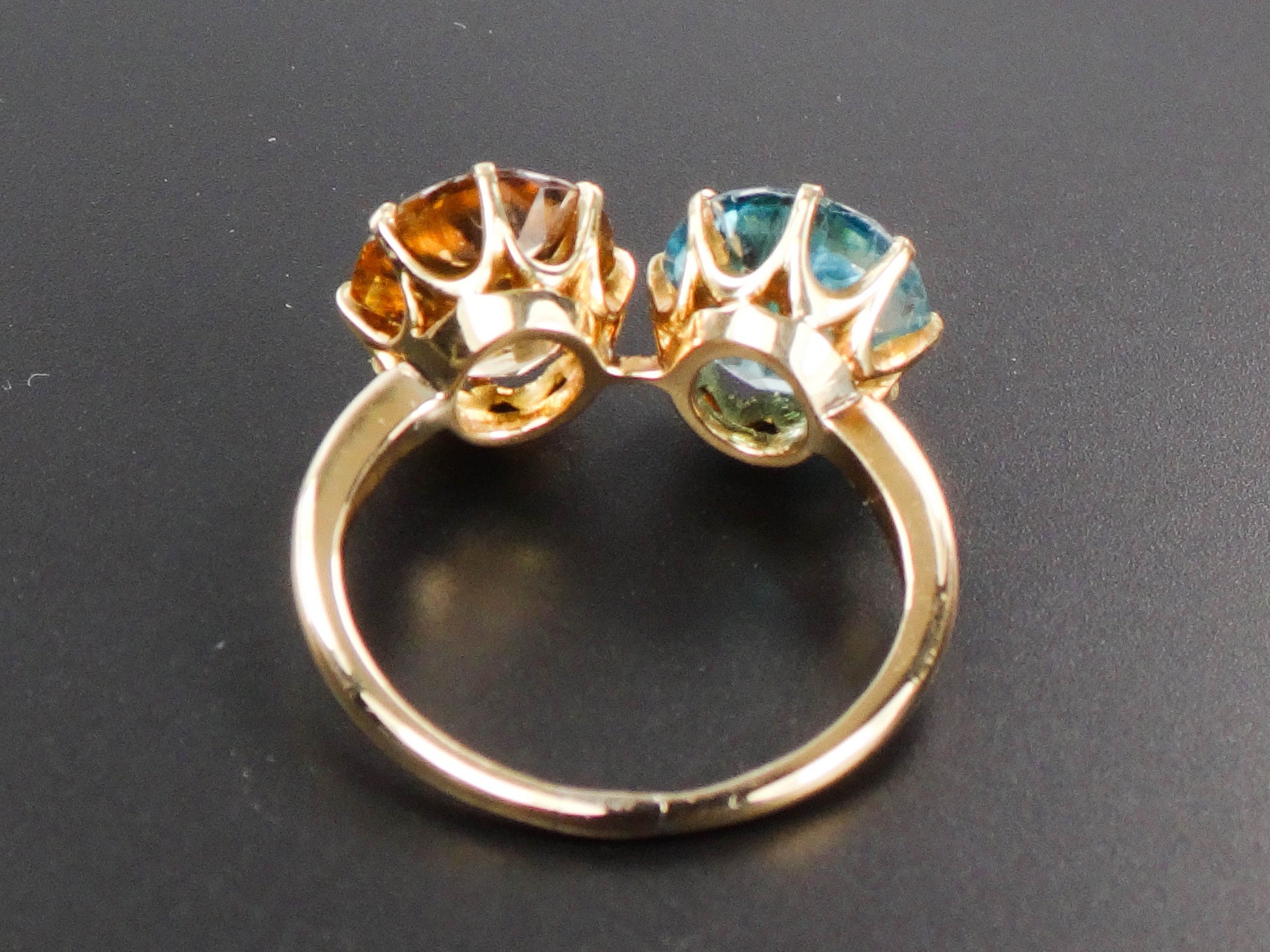 18k Yellow Gold Natural Golden and Blue Topaz Ring - Vintage Antique Two Stone Circa 1910's Jewelry - Size 7.25
