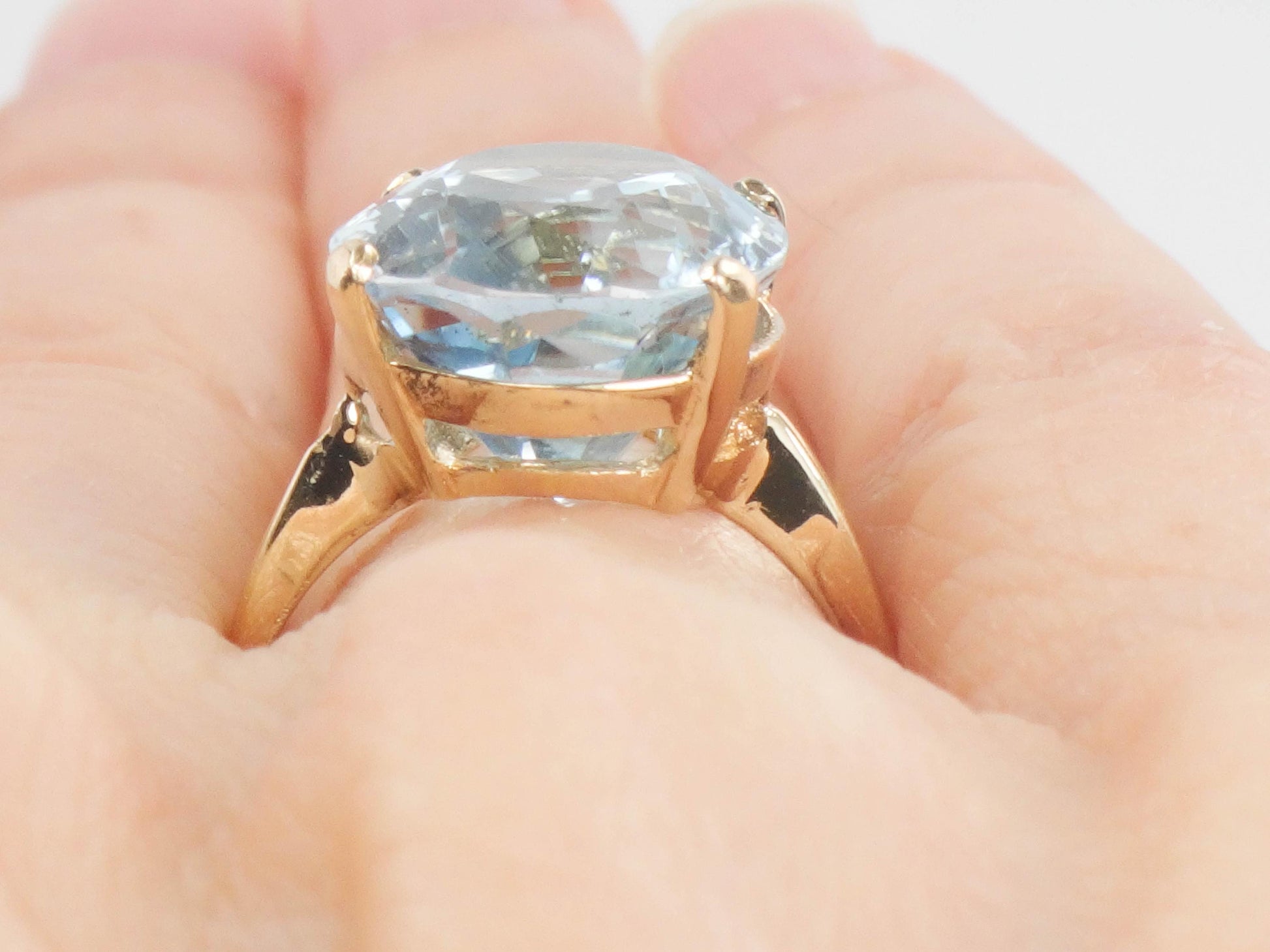 Vintage 14k Yellow Gold Oval Blue Topaz Ring, December Birthstone Ring Size 4