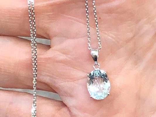 Vintage 14k White Gold Pale Blue Aquamarine Drop Necklace Oval Pendant March Birthstone