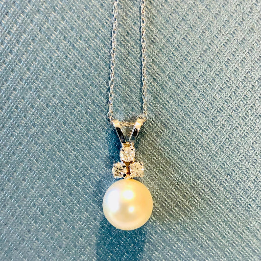 Vintage 14k Gold Pearl and Diamond Necklace, 8.1 mm White Cultured Pearl Pendant, Bridal Necklace, 18"