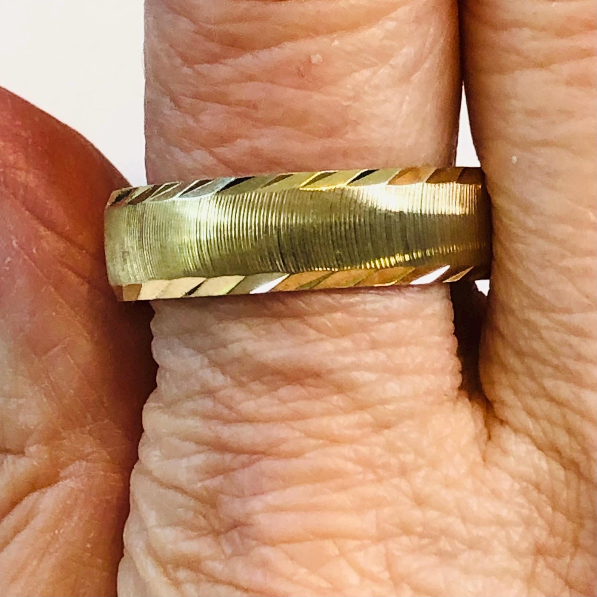 Vintage 10k Yellow Gold Wedding Band 6 mm Solid Gold Wedding Ring - Men's Wedding Band - Size 10