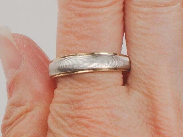 Vintage 14k Two-Tone Gold Wedding Band Ring - 1970s Size 8.75