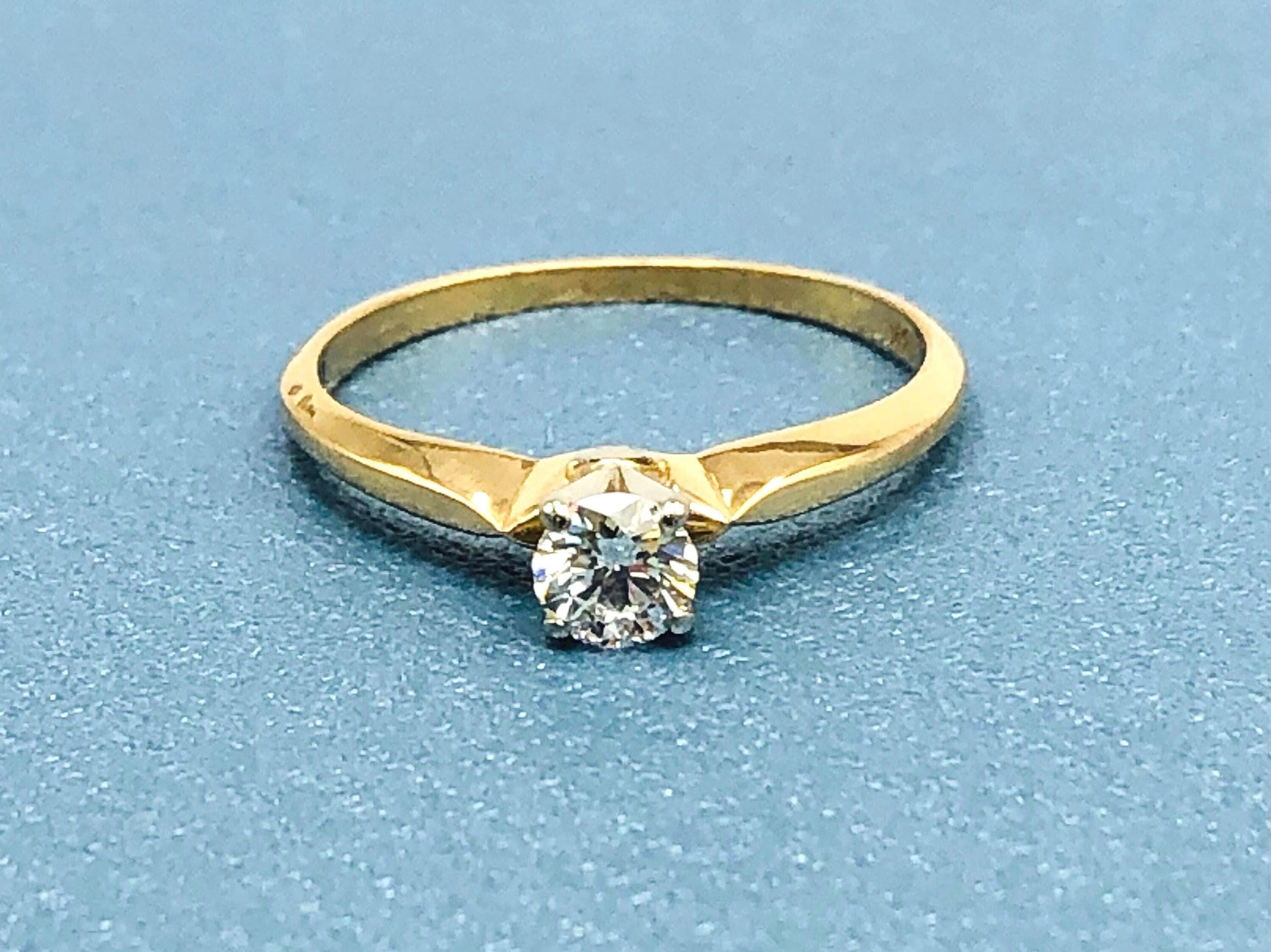 Vintage 18k Yellow Gold Natural Round Cut Diamond Engagement Ring, Solitaire Earth Mined Diamond Approximately .25 Carats, Size 5.75