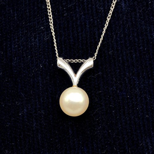 White Gold Pearl Pendant Necklace - Vintage Simple 14k Choker - Bridal Fine Jewelry - Circa 1960's - 6.2 mm 15.25"