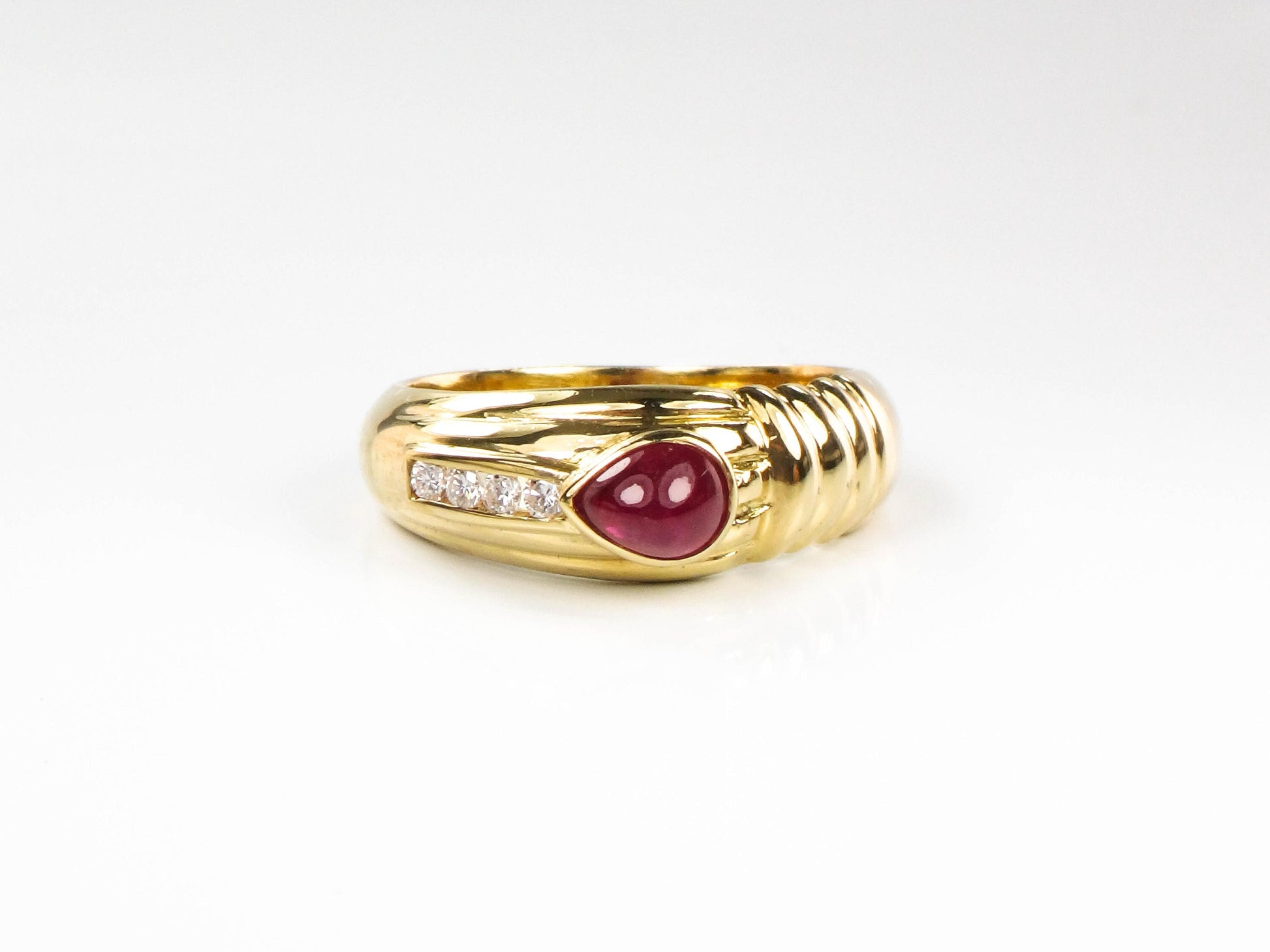 Vintage 18k Yellow Gold Ruby Diamond Ring - July Birthstone, Size 6