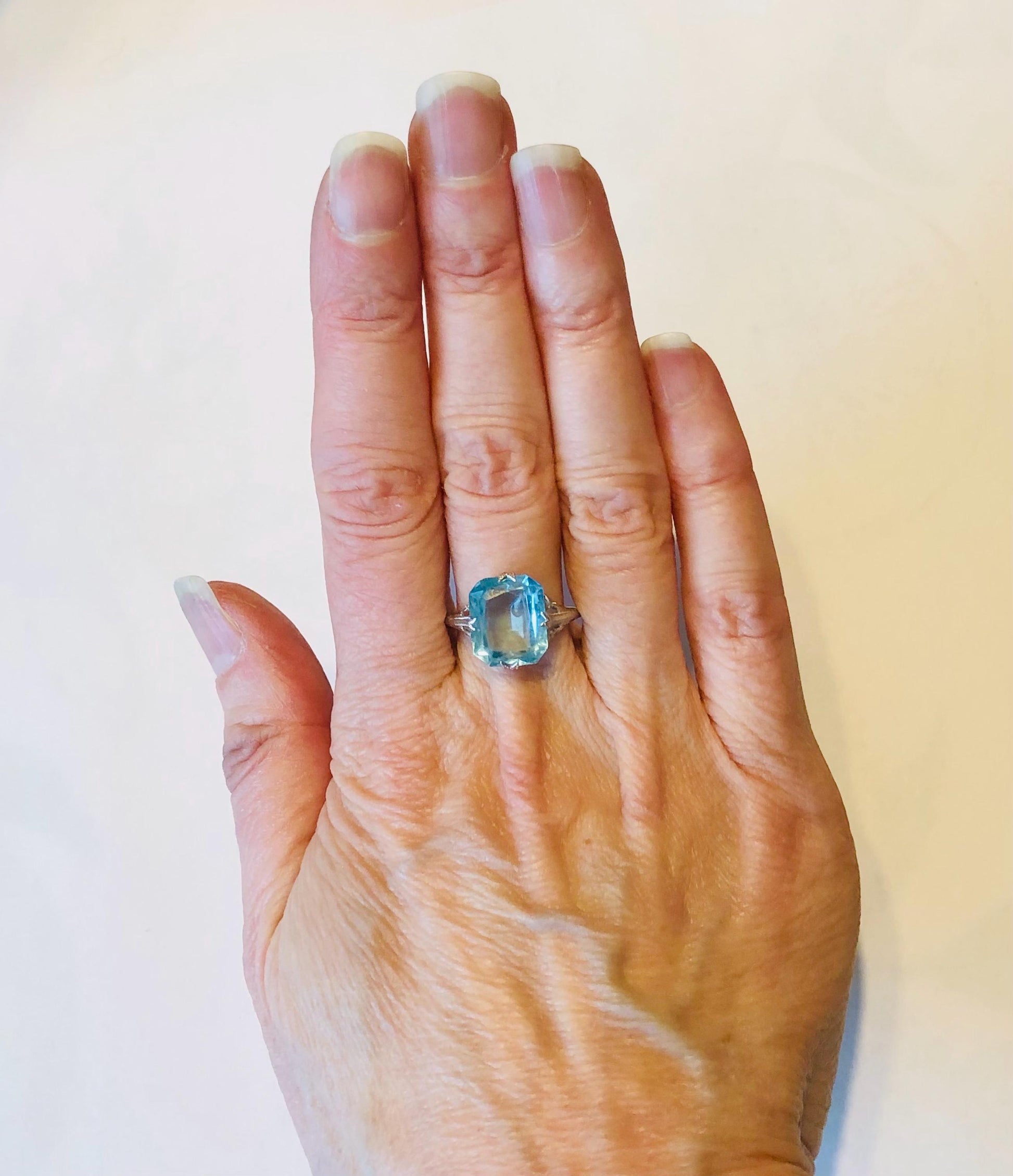 Vintage Art Deco Antique 14k White Gold Filigree Blue Glass Ring Size 8.25