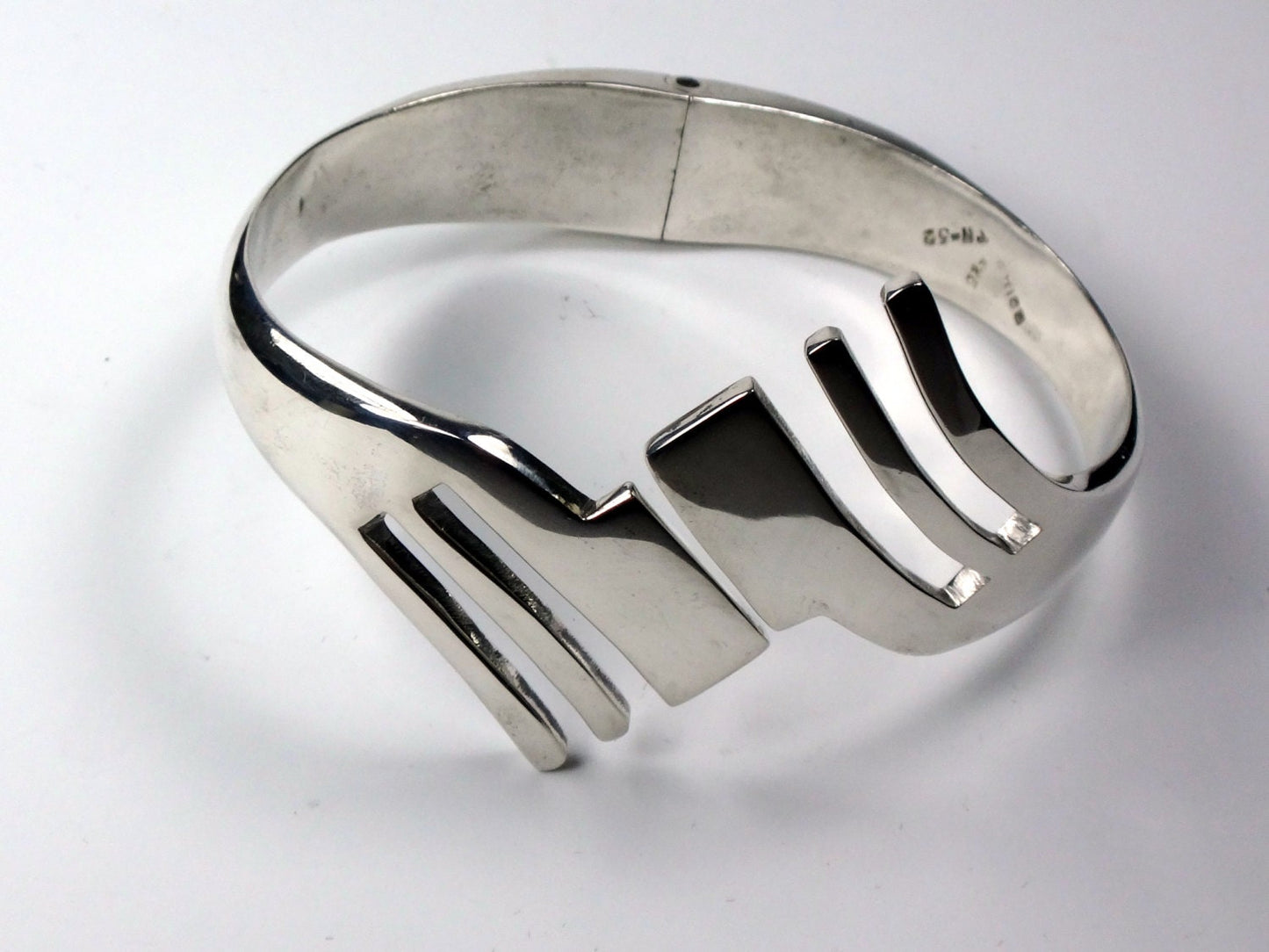 Vintage Large Sterling Silver Modernist Hinged Bangle Bracelet Heavy Taxco Mexico Silver