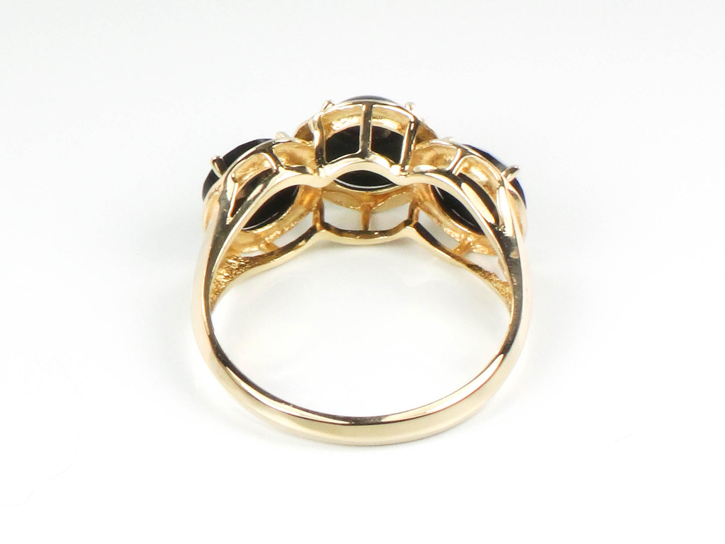 Vintage 14k Yellow Gold Black Onyx Three Stone Ring Size 6.75