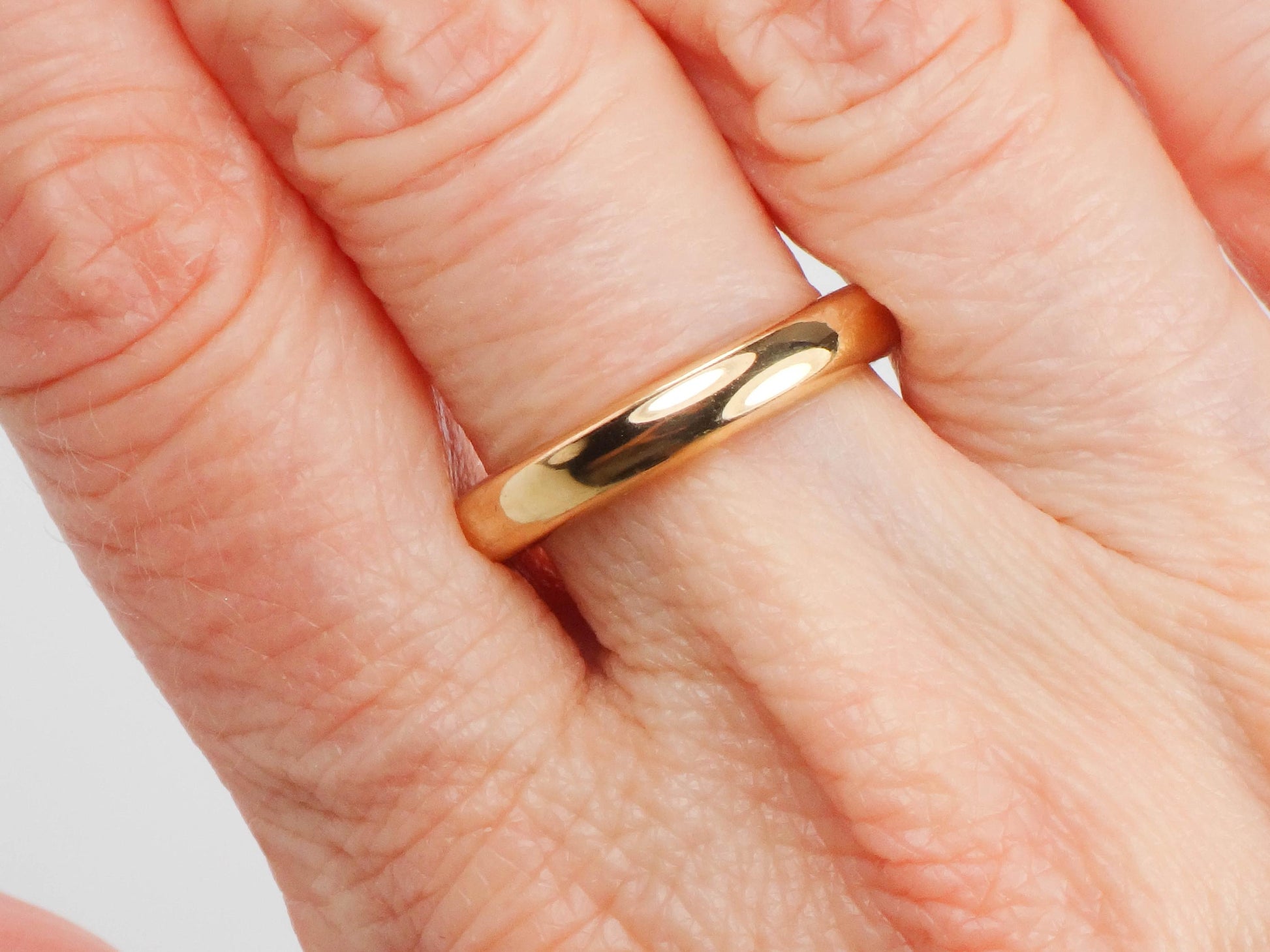Vintage Solid 18k Yellow Gold Wedding Band, Antique Wedding Band, Plain Rounded Gold Band 3.5 mm Size 6