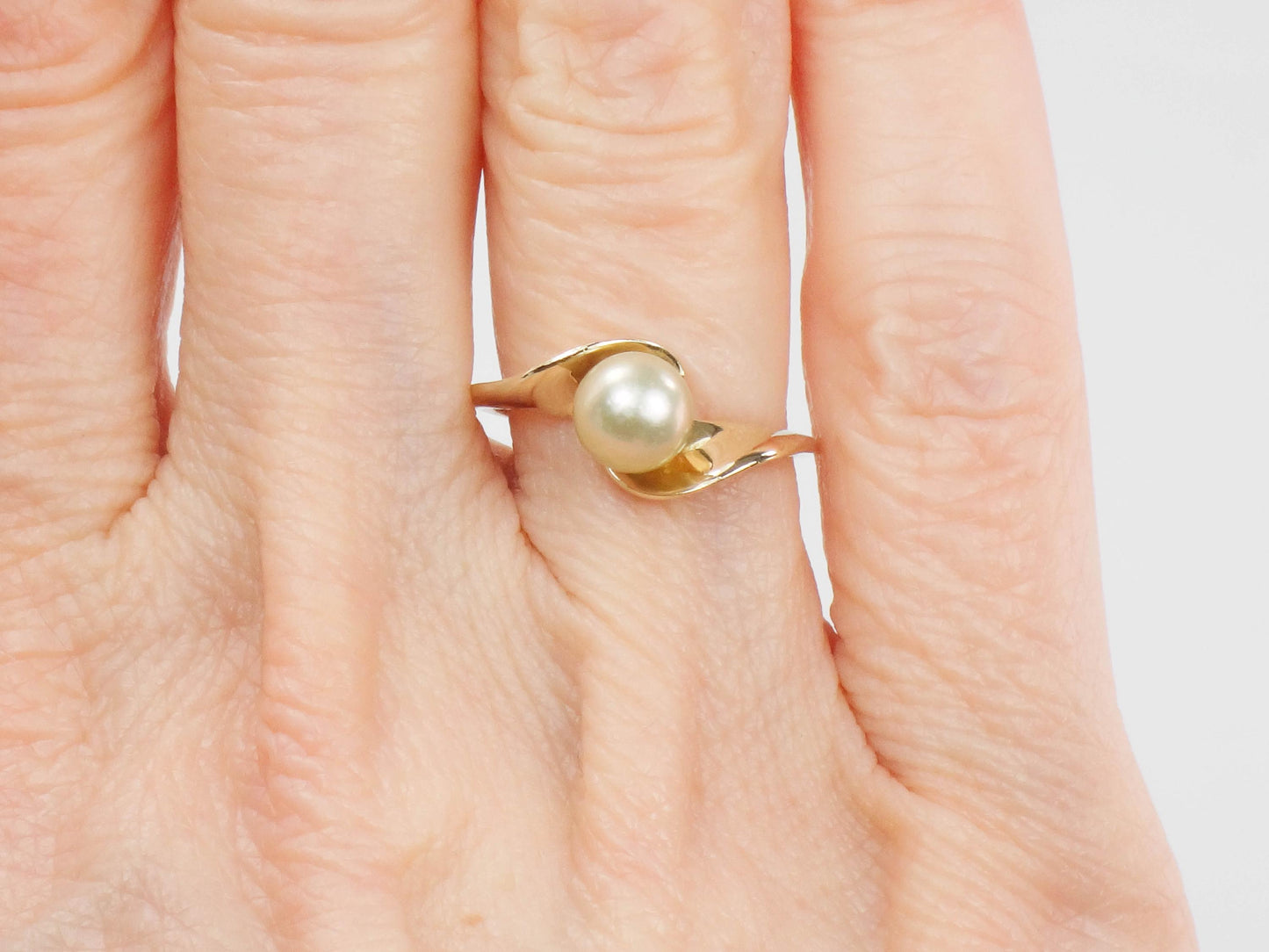 Vintage 14k Light Gray Pearl Ring - Yellow Gold 6 MM Cultured Pearl Ring - June Birthstone - Size 5