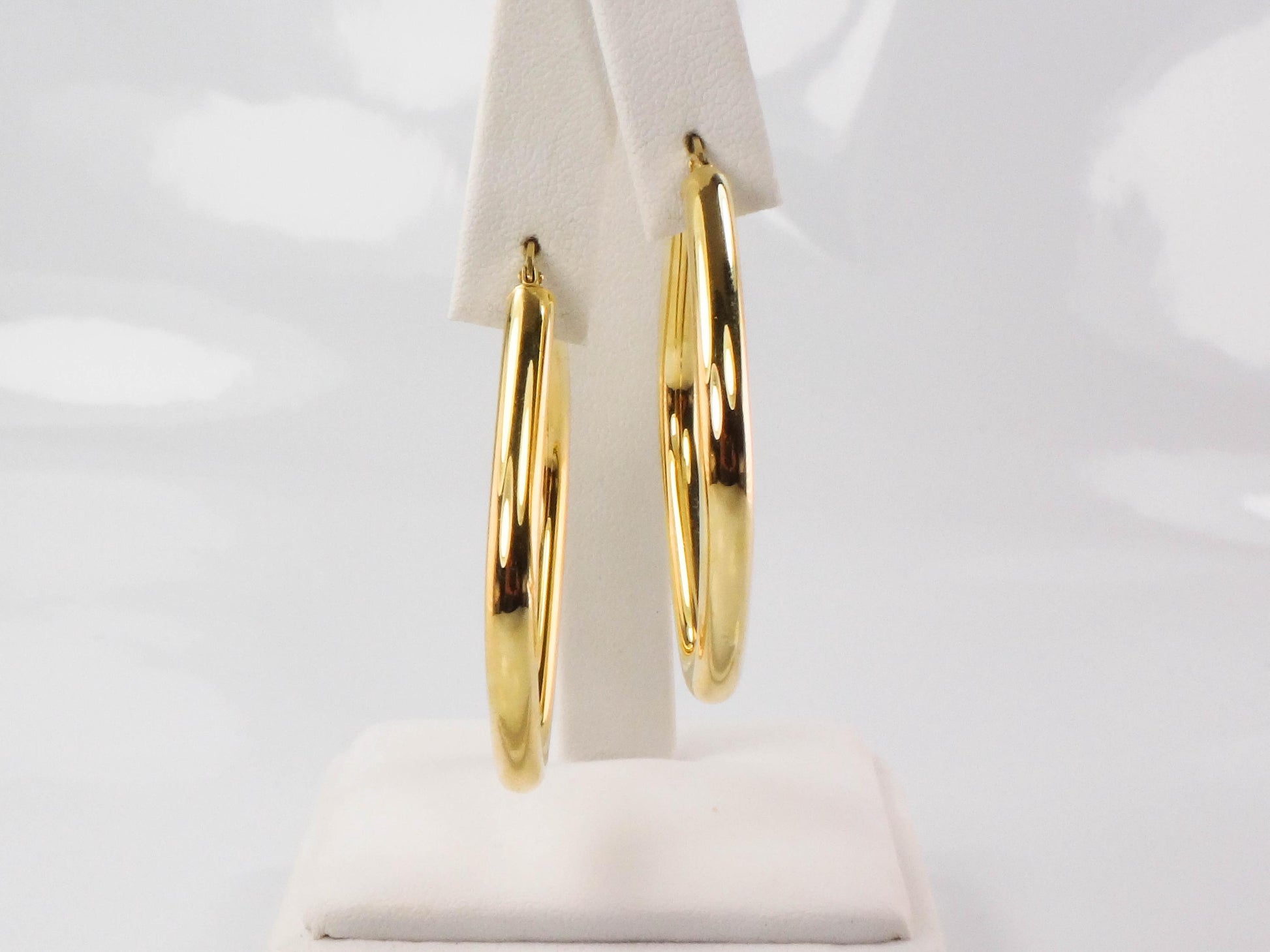 Large Gold Hoop Earrings - Vintage Italian 18k Yellow Hoops with Rounded Square Shape 1.25" 3.8 MM