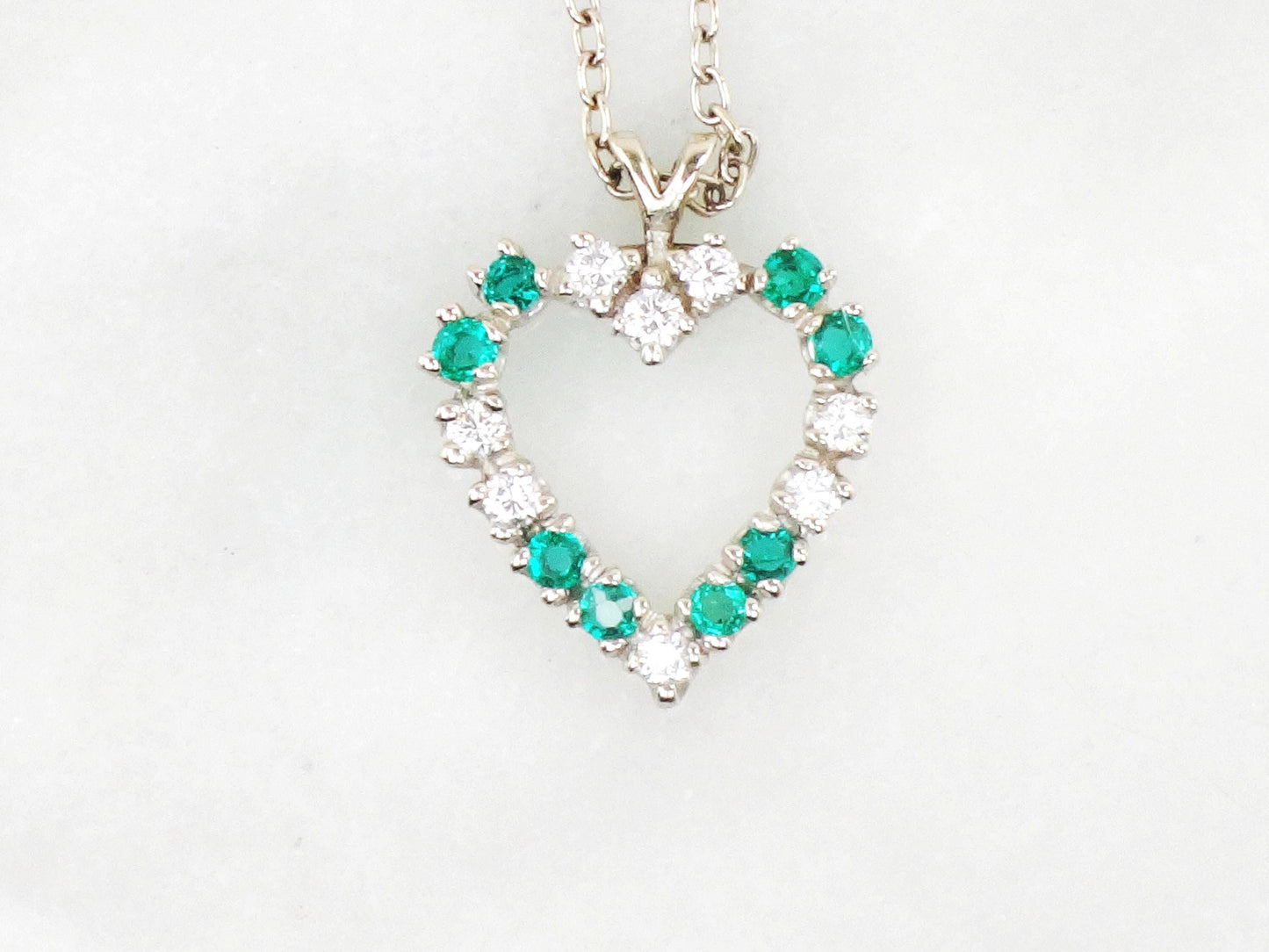 Vintage 14k White Gold Natural Emerald and Diamond Heart Pendant Necklace 16.75"