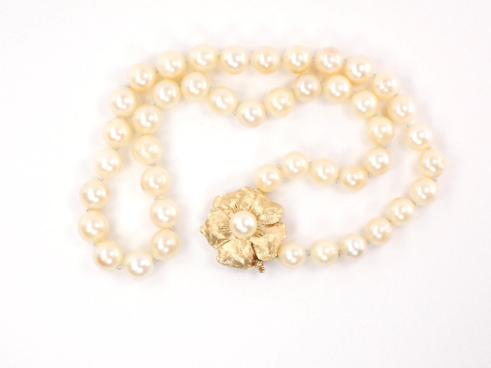 Vintage 14k Gold Cultured Pearl Strand 7.8 - 8.5 mm Pearl Choker with Floral Clasp Bridal Necklace 16 3/8&quot;