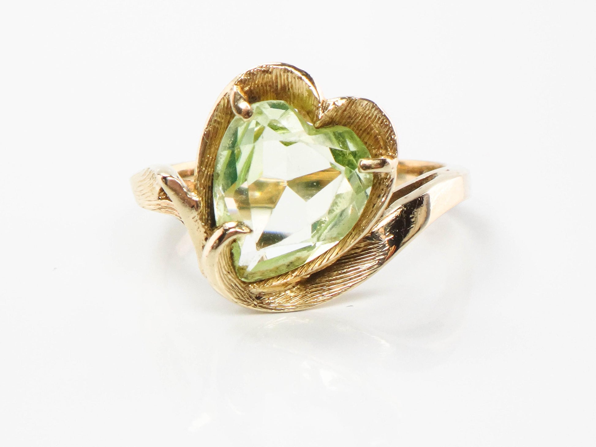 Vintage 14k Yellow Gold Green Spinel Heart Ring, August Birthstone Ring, Size 5.75