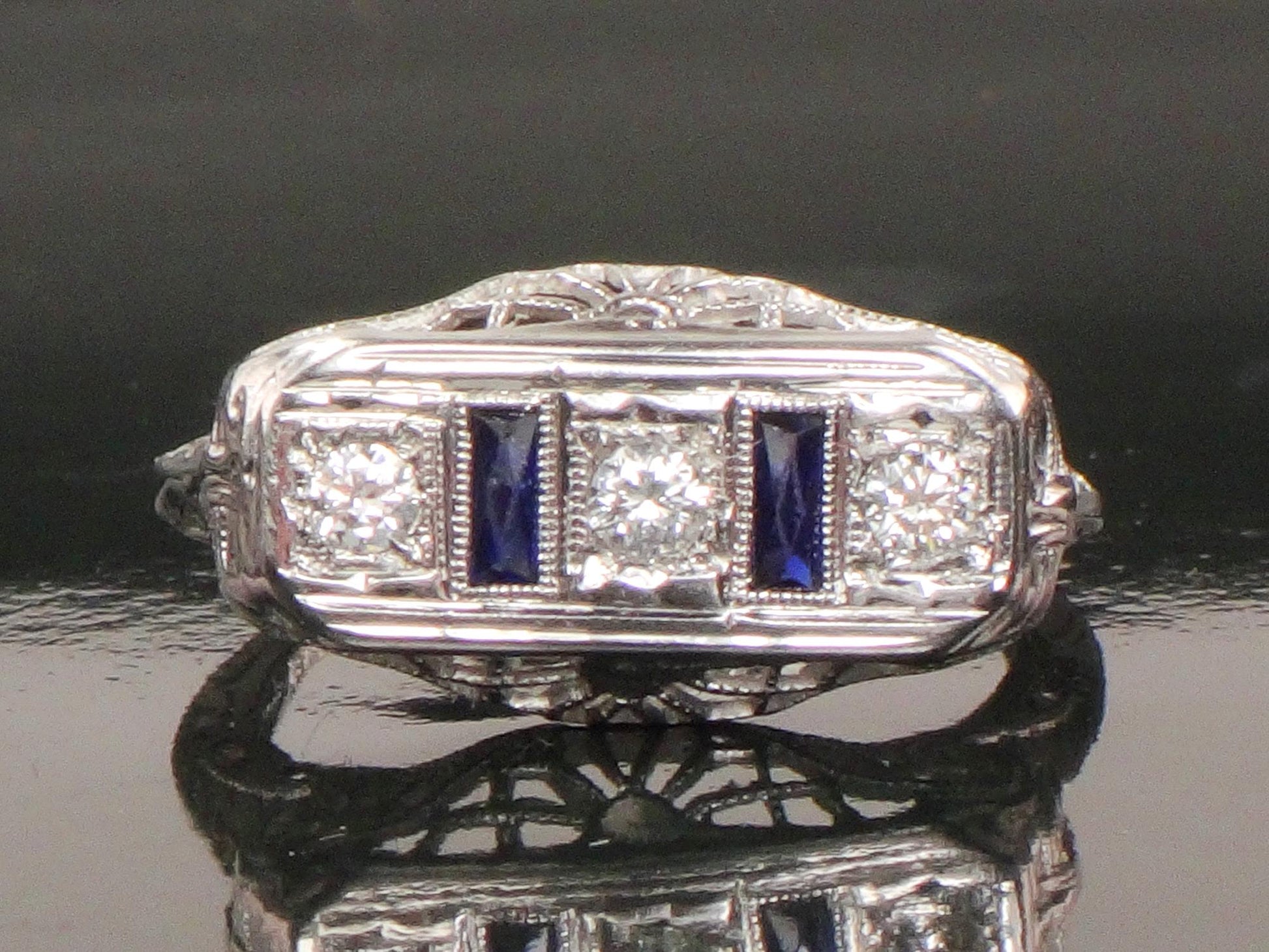 Vintage 18k White Gold Sapphire and Natural Diamond Filigree Ring 1930 Art Deco Ring Three Stone Ring Size 6