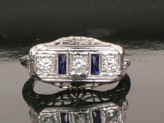 Vintage 18k White Gold Sapphire and Natural Diamond Filigree Ring 1930 Art Deco Ring Three Stone Ring Size 6