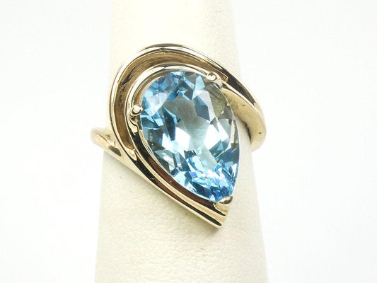 Vintage Modern 10k Yellow Gold Pear Shaped Blue Topaz Ring Blue December Birthstone Size 4.5