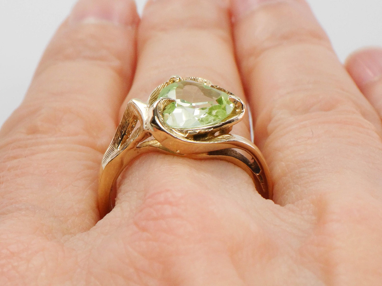 Vintage 14k Yellow Gold Green Spinel Heart Ring, August Birthstone Ring, Size 5.75