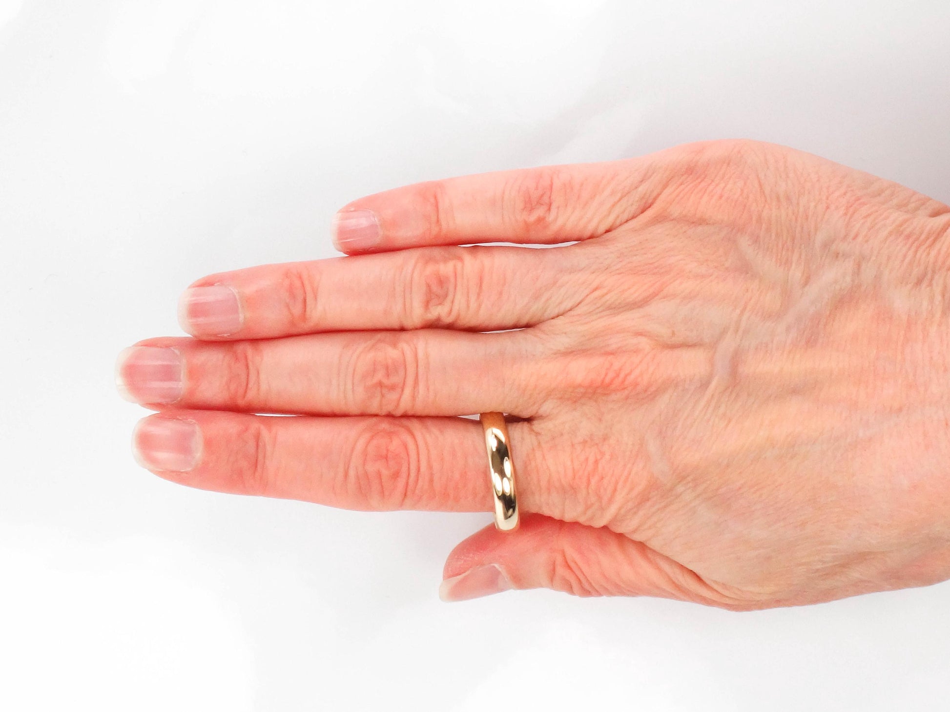 Vintage 14k Solid Gold Plain Wedding Band, Wood ArtCarved 4 mm Yellow Gold Wedding Ring - Size 12