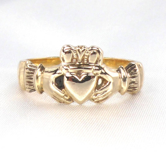 Vintage Solid 14k Yellow Gold Claddagh Ring - Irish Wedding Band - Size 7