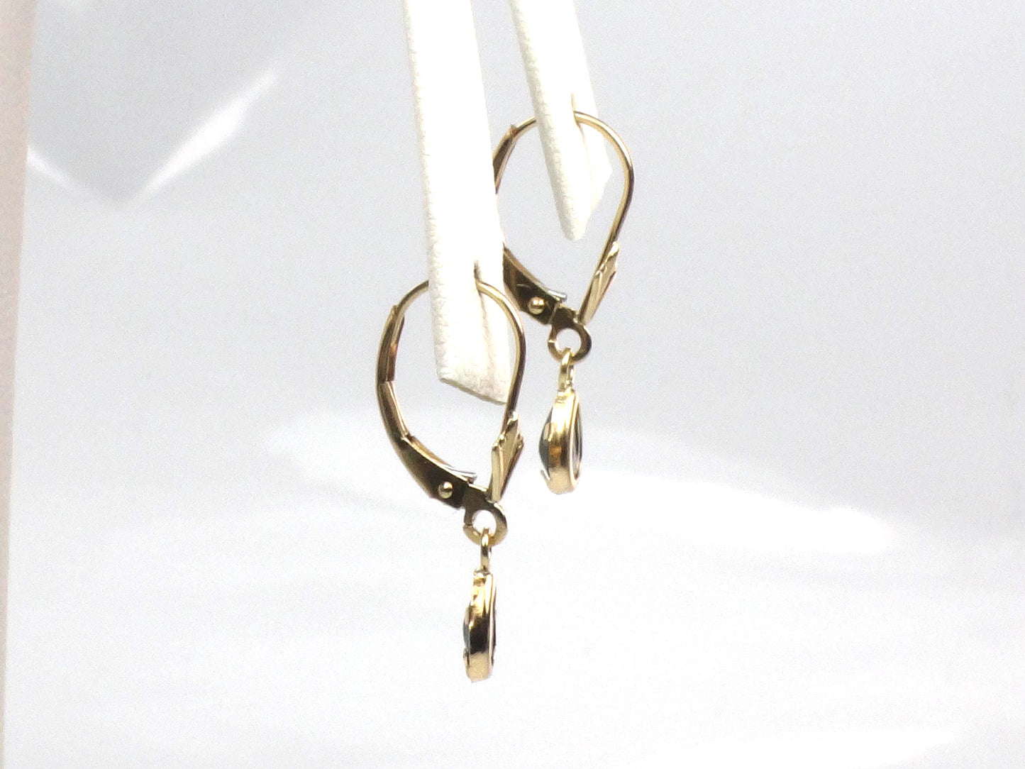 Vintage Dainty 14k Gold Blue Sapphire Dangle Earrings with Lever Backs
