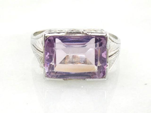 Vintage 18k White Gold Natural Amethyst Ring - Art Deco Antique Purple Stone Ring - Size 6 1/2 - Circa 1920's