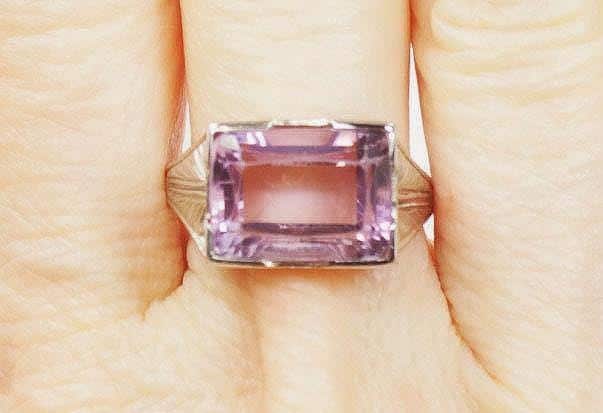 Vintage 18k White Gold Natural Amethyst Ring - Art Deco Antique Purple Stone Ring - Size 6 1/2 - Circa 1920's