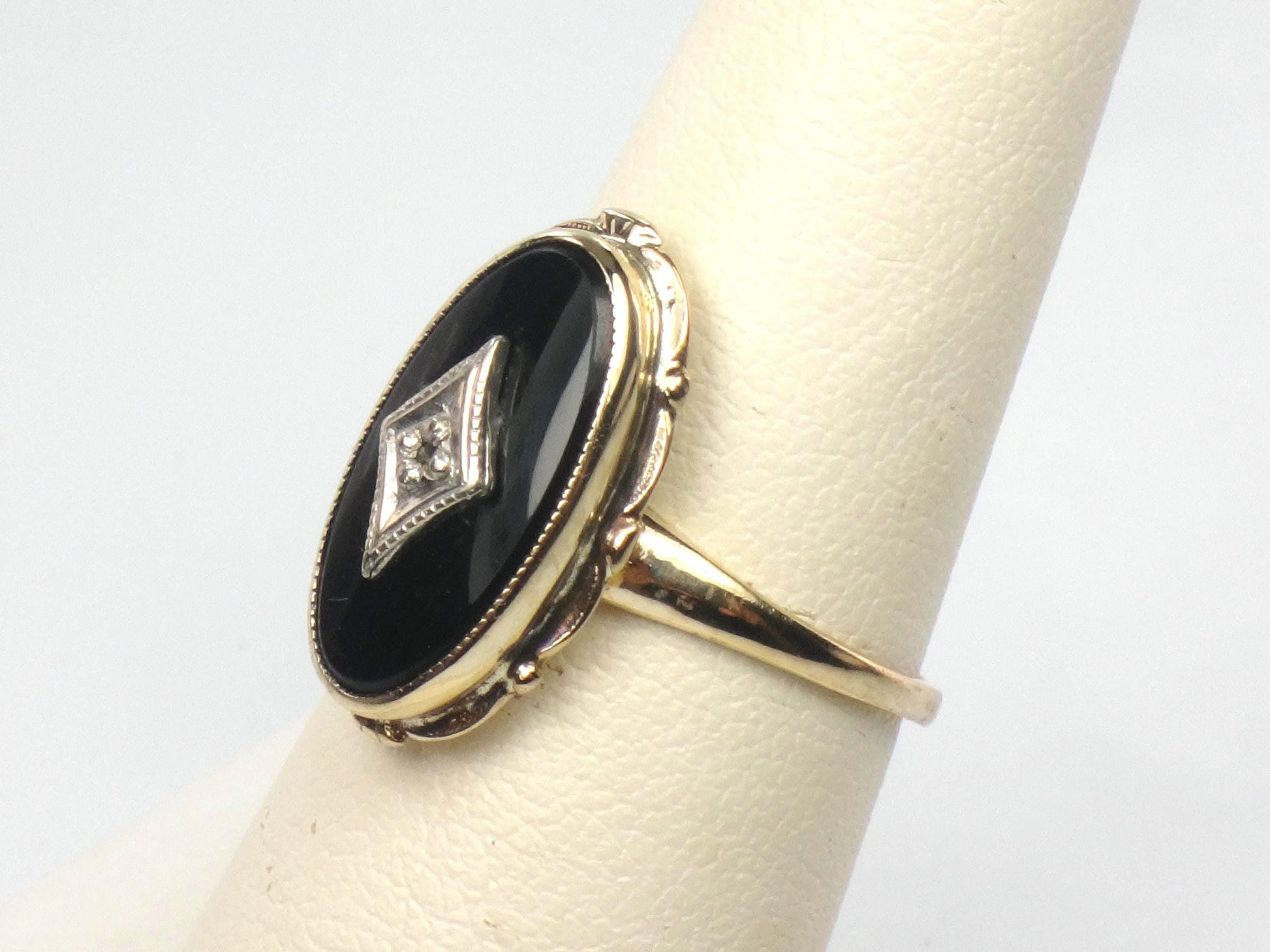 Vintage 10k Two Tone Gold Onyx Diamond Ring: Retro Style, Size 6.5