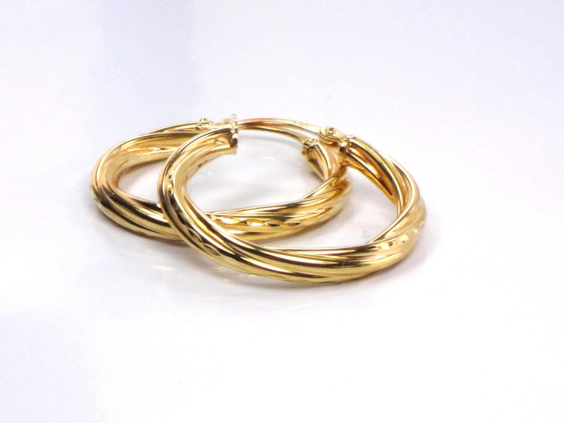Vintage 18k Yellow Gold Twist Hoop Earrings 15/16", 3 mm