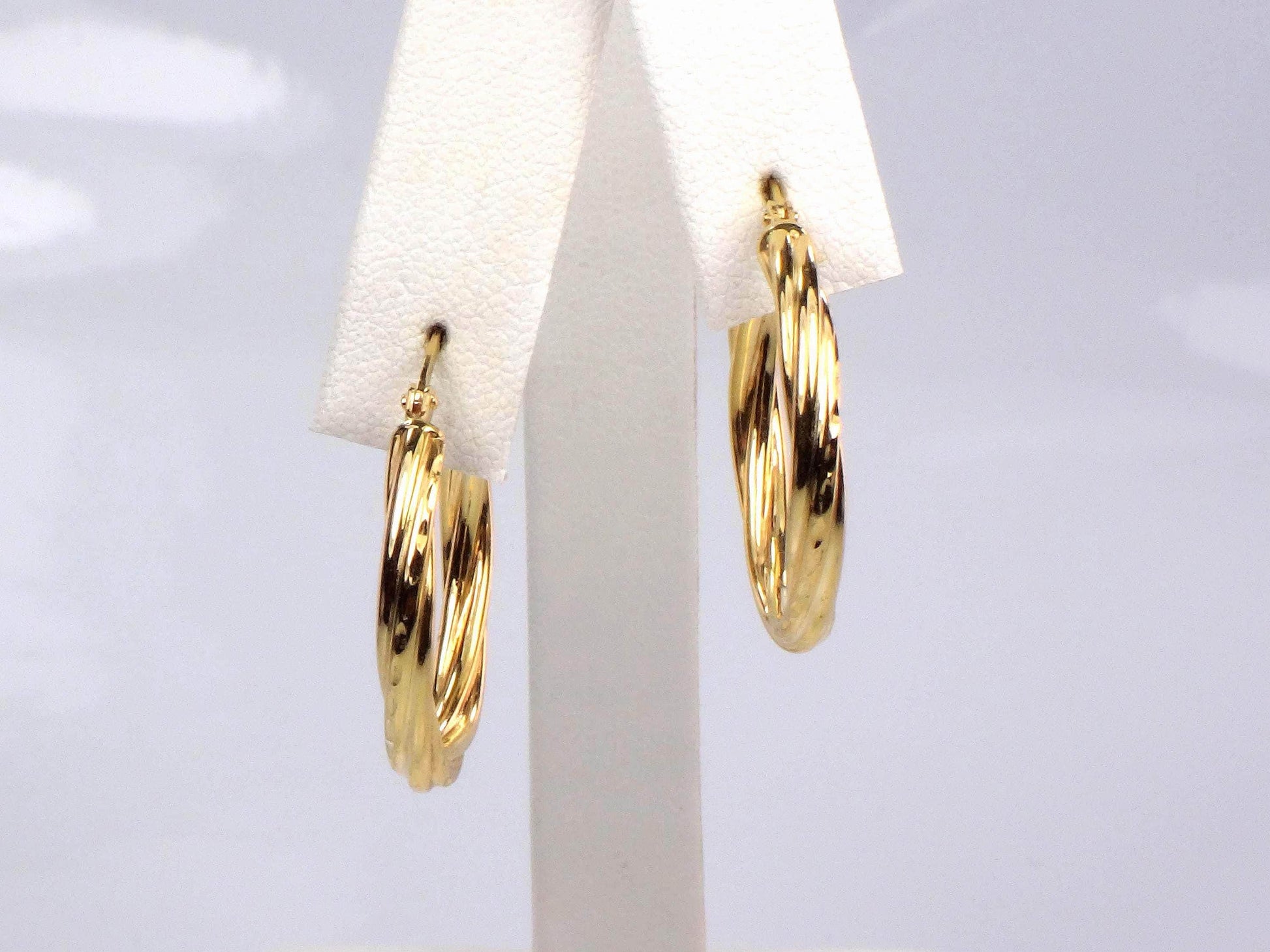 Vintage 18k Yellow Gold Twist Hoop Earrings 15/16", 3 mm