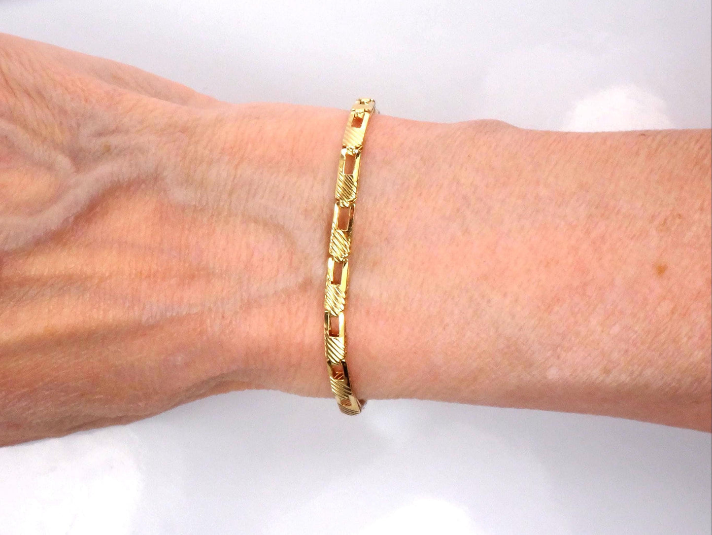 Vintage 14k Yellow Gold Ribbed Fancy Link Bracelet: 7", Italy